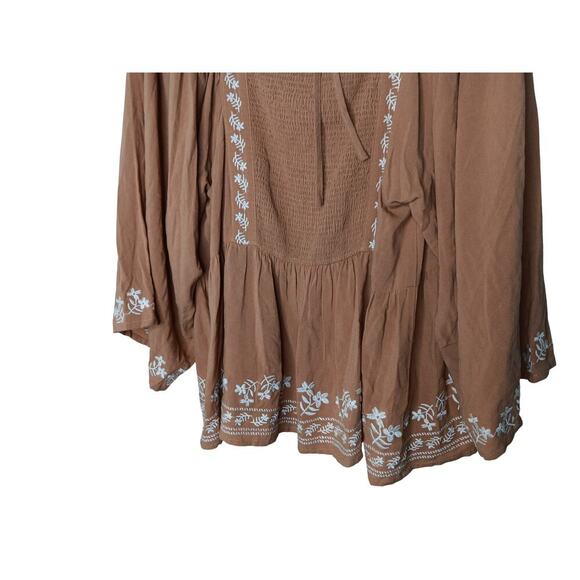 New Easel Los Angeles Boho Embroidered Peasant Top Camel White Floral Small - Picture 8 of 15